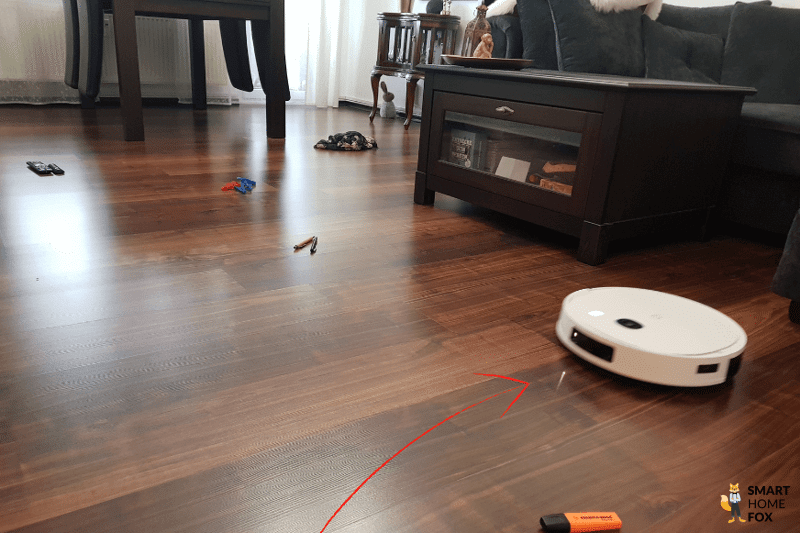 Die Laserstrahlen sind auf dem Boden zu sehen